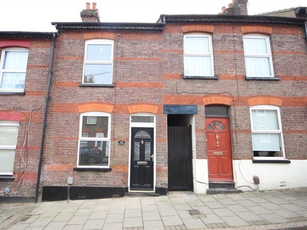 Hastings House - Modern 2 Bedroom House In Central Luton & Near Airport Exterior photo